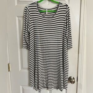 Betseys boutique shop dress